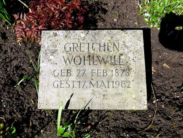 Grabstein von Gretchen Wohlwill auf dem Ohlsdorfer Friedhof in Hamburg